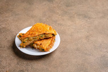 Padang Food - Kızarmış Yumurta (Endonezyaca: Telur Dadar Padang), Batı Sumatra kökenli bir yemektir.