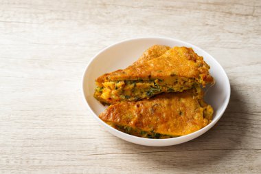 Padang Food - Kızarmış Yumurta (Endonezyaca: Telur Dadar Padang), Batı Sumatra kökenli bir yemektir.