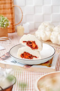 Baozi ya da Çin Buharlı Çöreği Çin mutfağında mayalanmış çöreğin bir türüdür.. 