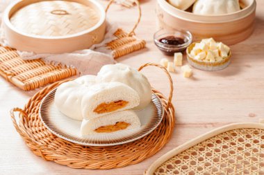 Baozi ya da Çin Buharlı Çöreği Çin mutfağında mayalanmış çöreğin bir türüdür.. 