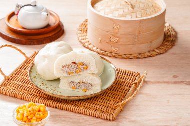 Baozi ya da Çin Buharlı Çöreği Çin mutfağında mayalanmış çöreğin bir türüdür.. 