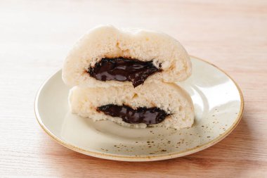 Baozi ya da Çin Buharlı Çöreği Çin mutfağında mayalanmış çöreğin bir türüdür.. 