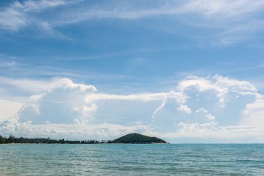 Denize alışılmadık bulutlar