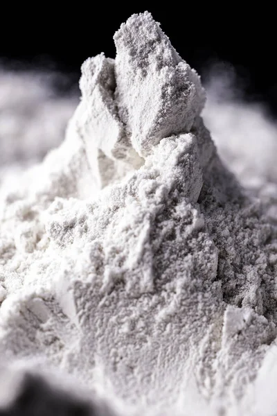 Kaolin Izolovaném Černém Pozadí Anorganický Minerál Chemicky Inertní Používaný Několika — Stock fotografie