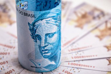 Yüz reais banknot ve iki yüz reais banknot, Brezilya 'dan para, Brezilya ekonomisi için kavramsal imaj