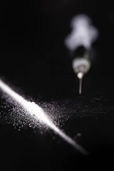 Kokain Eroin Uyuşturucu Şırıngalı Görüntü Beyaz Toz Yasadışı Haplar Toksik — Stok fotoğraf