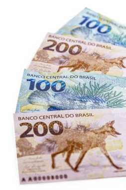 Brezilya 'dan gelen para banknotları 100 ve 200 reais değerinde, Wolf guara.