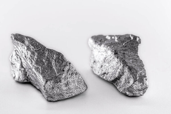 Кобальт - химический элемент, символ Co, используемый для создания металлических сплавов