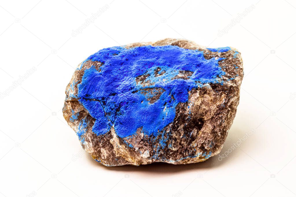 Cobalt is a chemical element present in the enameled mineral (CoAs2), which is used as a pigment for the blue tint in the entire industry worldwide