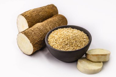 zemin unu ve kızarmış Brezilya kasvavası, adı Polvilho, cassava nişastası, carim veya sakız, nişasta, castelinha veya uaipi, maniva.