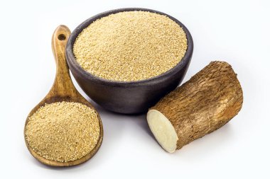 El yapımı tencerede manyok unu, Brezilya 'dan doğal organik un.