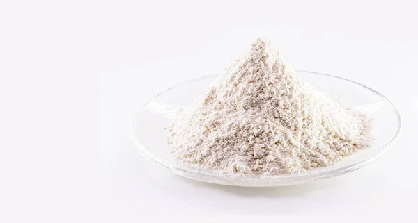 白色背景的硫酸钙桩 称为微细雪花石膏或微细石膏 — 图库照片