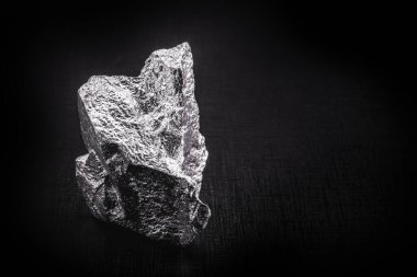 Elektronik endüstrisinde kullanılan Çin yapımı silikon taşı.