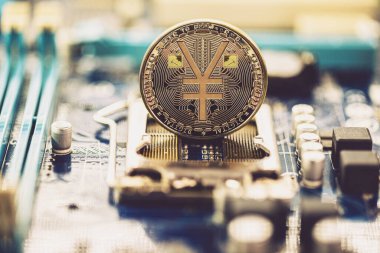E-RMB altın sikke, Çin dijital yuanı, Yuan 'ın dijital versiyonunun kavramsal görüntüsü. Çin merkezden bağımsız para birimi, gemide ve devrelerde