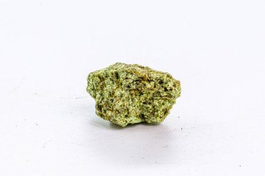 Garnierite hidratlı nikel silikatlardan oluşan bir mineraldir. Önemli bir endüstriyel nikel kaynağıdır.