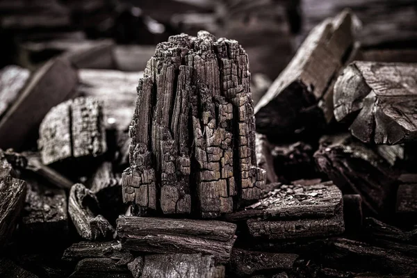 Holzkohle Holzkohlebergwerk Brennpunkt — Stockfoto