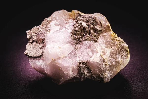 Πυρίτης Επίσης Σιδηροπυρίτης Σιδηροπυρίτης Είναι Ένα Δισουλφίδιο Σιδήρου — Φωτογραφία Αρχείου