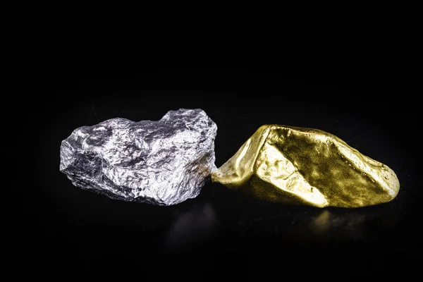 Mineral Oro Diamante Bruto Sobre Fondo Negro Aislado — Foto de Stock