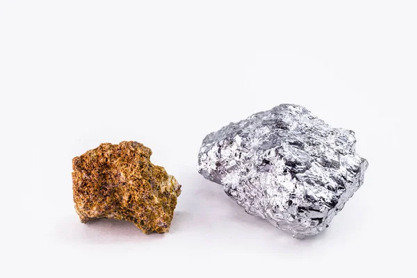 Mineral Bauxita Piedra Aluminio Juntos Sobre Fondo Blanco Aislado Mineral — Foto de Stock