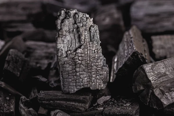 Kawałki Węgla Drzewnego Kopalnia Węgla Drzewnego Ogniskowanie Punktowe — Zdjęcie stockowe