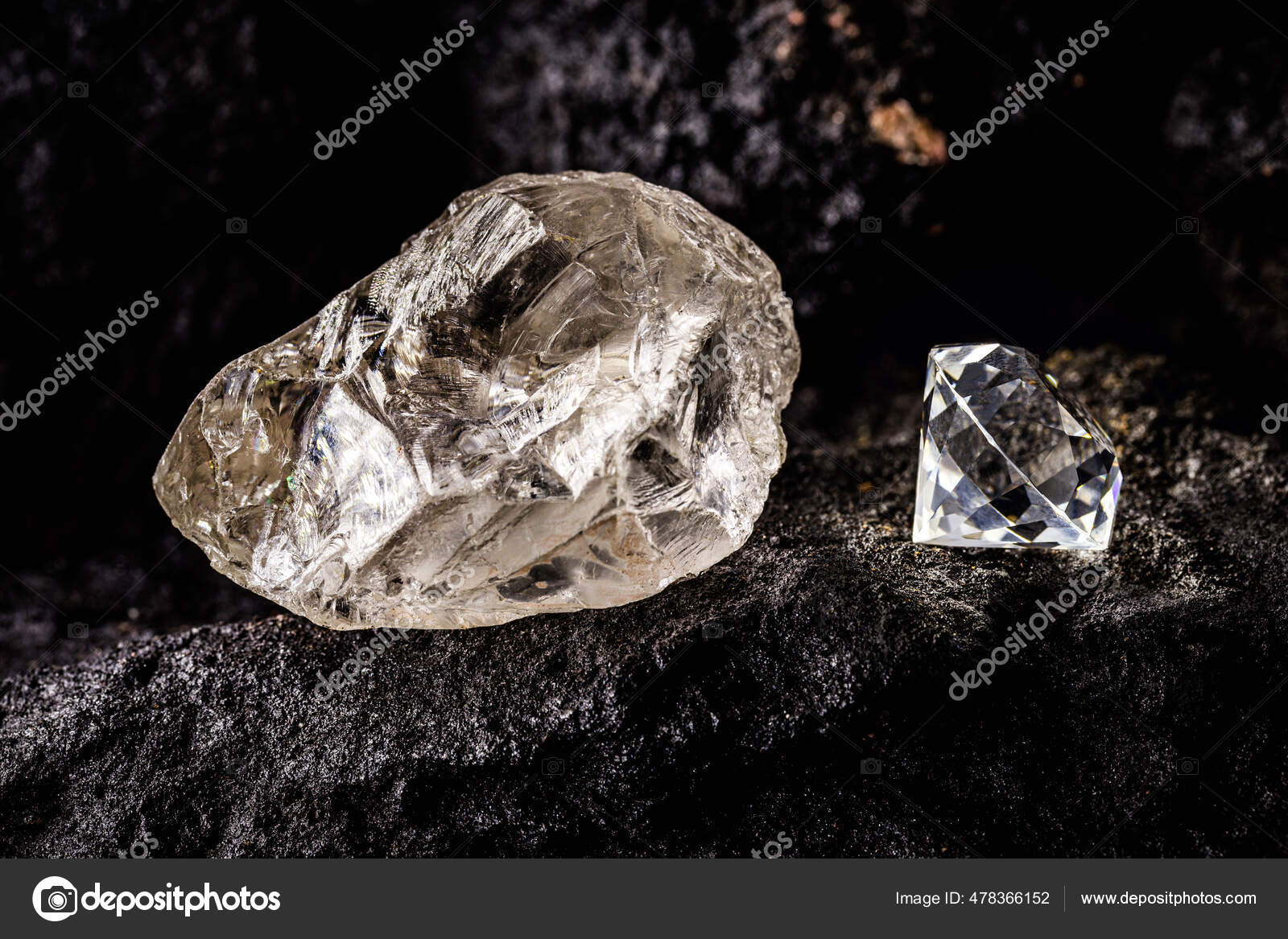 Mina De Diamante Com Pedras Em Bruto E Cortadas Conceito De