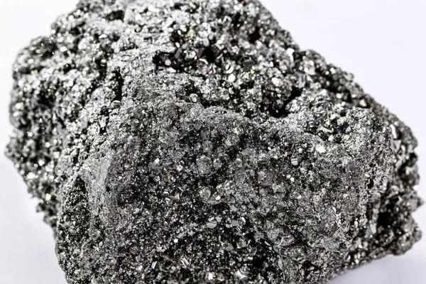 Pyritkristall Oder Eisenpyrit Auf Isoliertem Weißem Hintergrund Esoterisches Erz Das — Stockfoto