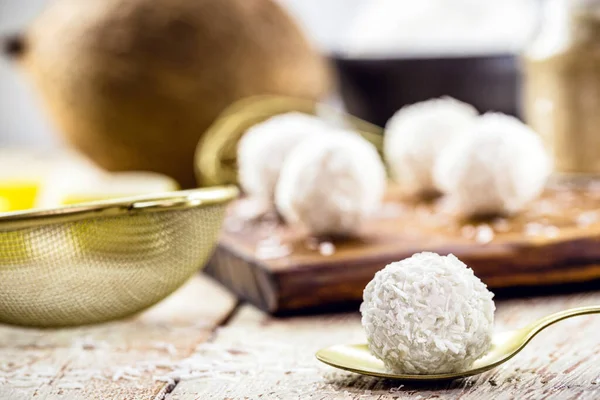 Veganistische Kokosnoot Snoep Gemaakt Met Kokosmelk Geen Suiker Gezonde Zelfgemaakte — Stockfoto