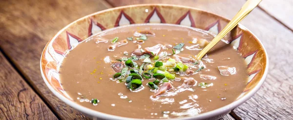 Sopa Feijão Verde Legumes Picados Temperados Com Pedaços Pimenta Bacon — Fotografia de Stock