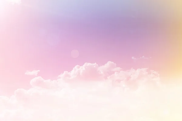 Romantik yumuşak mood ile soyut renkli rüya gibi gökyüzü