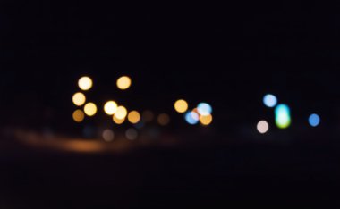 Bokeh geceleri ışık renkli parlayan ve parlaklık