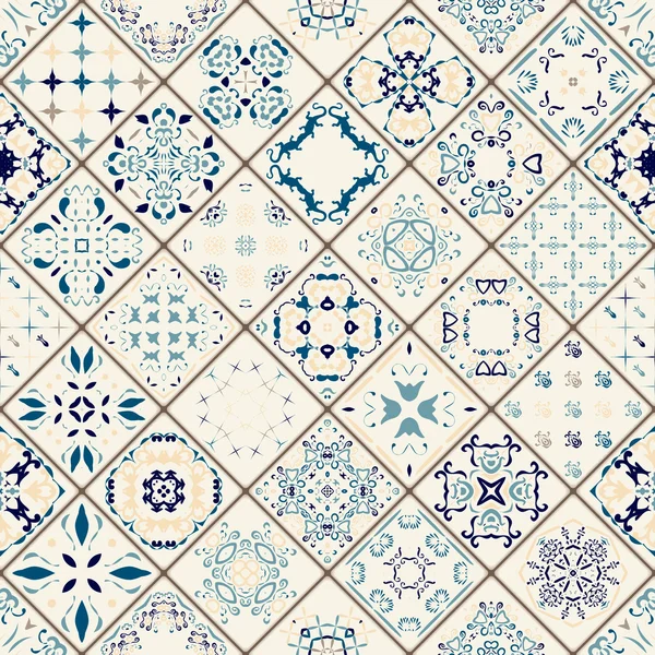 Mega Splendido modello patchwork senza soluzione di continuità da piastrelle marocchine colorate, ornamenti. Può essere utilizzato per carta da parati, riempimenti, sfondo della pagina web, texture superficiali. Colore oro e rosso. Stile di Natale . — Vettoriale Stock