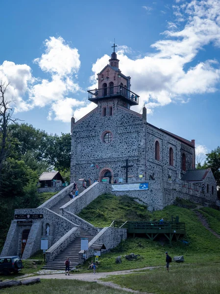 Sleza Polônia Agosto 2021 Uma Igreja Católica Histórica Cercada Árvores — Fotografia de Stock