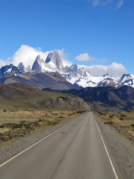 Vista Desde Ruta Entrada Chaltn Con Fitz Roy Dndonos Bienvenida — Stock Fotó