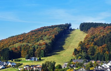 Sonbaharda Willingen Sauerland bölgesindeki içinde Kayak tesisi