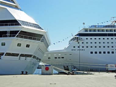 Cruise Costa Magica ve Msc Opera Kiel (Almanya gemi)