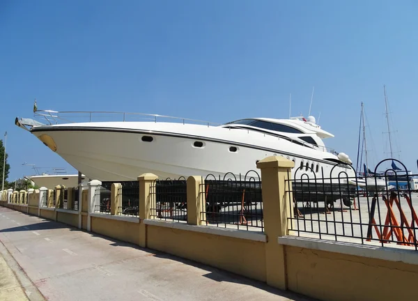 Luxus yacht partra — Stock Fotó
