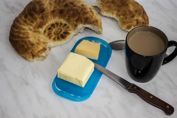 Caffè Mattutino Con Latte Burro Formaggio — Foto Stock