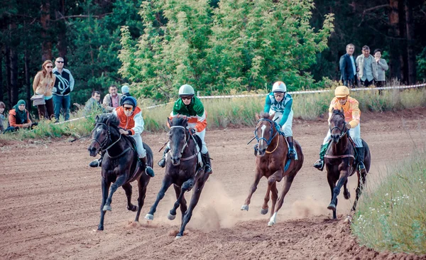 Corrida em Naberezhnye Chelny, República do Tartaristão, verão 2015 — Fotografia de Stock