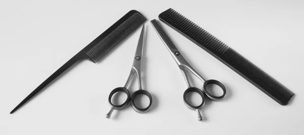 Coiffeurs outils ciseaux peigne clips — Photo