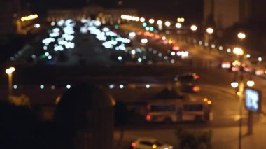 Geceleri yak²n bir karayolu üzerinde trafik sıkışıklığı. Araba zor trafikte şehir kış sokakta geceleri trafik akışının bir otoyol aşağı akışı geceleri jam. Bakü, Azerbaycan 3 Mart 2016