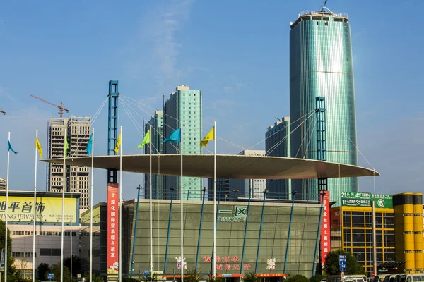 Yiwu, Çin - Ekim 2: Eylül 2, 2015 yılında Türük Zhejiang Eyaleti, Çin'in Türük uluslararası ticaret şehir panoraması. Türük küçük eşyalar toptan dünyanın en büyük pazarı olarak kabul edilir