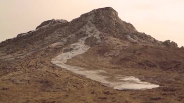 Gobustan, Azerbaycan 'daki çamur volkanları.