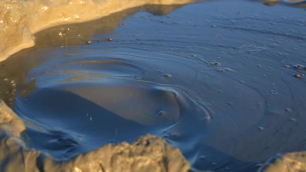 Volcans de boue vaste paysage phénomène géologique étrange — Video