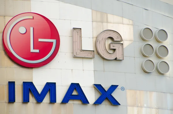 LG і логотипи компанії кінотеатр Imax — стокове фото