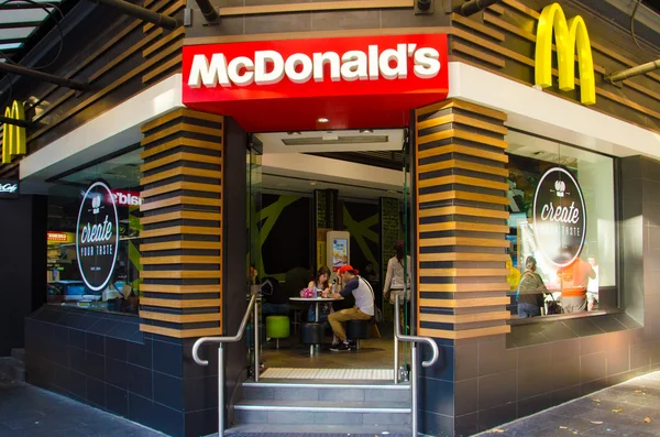 マクドナルドの高速食品レストラン — ストック写真