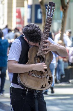 Pitt Sokağı Alışveriş merkezinde gerçekleştirme gitarist Sydney