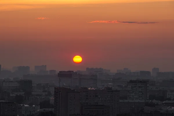 Восход солнца в Москве — стоковое фото