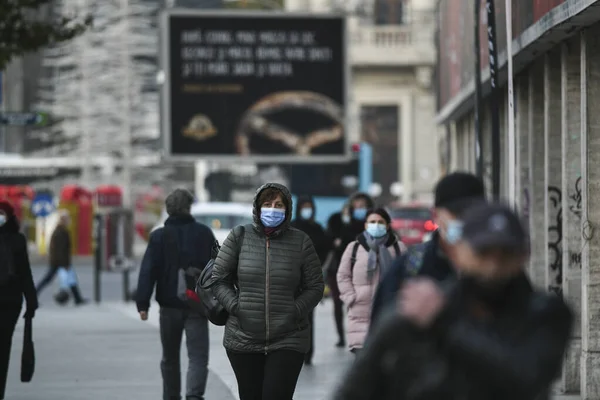 Bucarest Romania Novembre 2020 Gente Strada Indossando Maschere Protezione Contro — Foto Stock