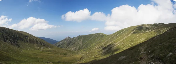 Paisagem de montanha na Roménia — Fotografia de Stock
