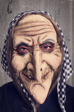 Çirkin cadı - kılık değiştirme